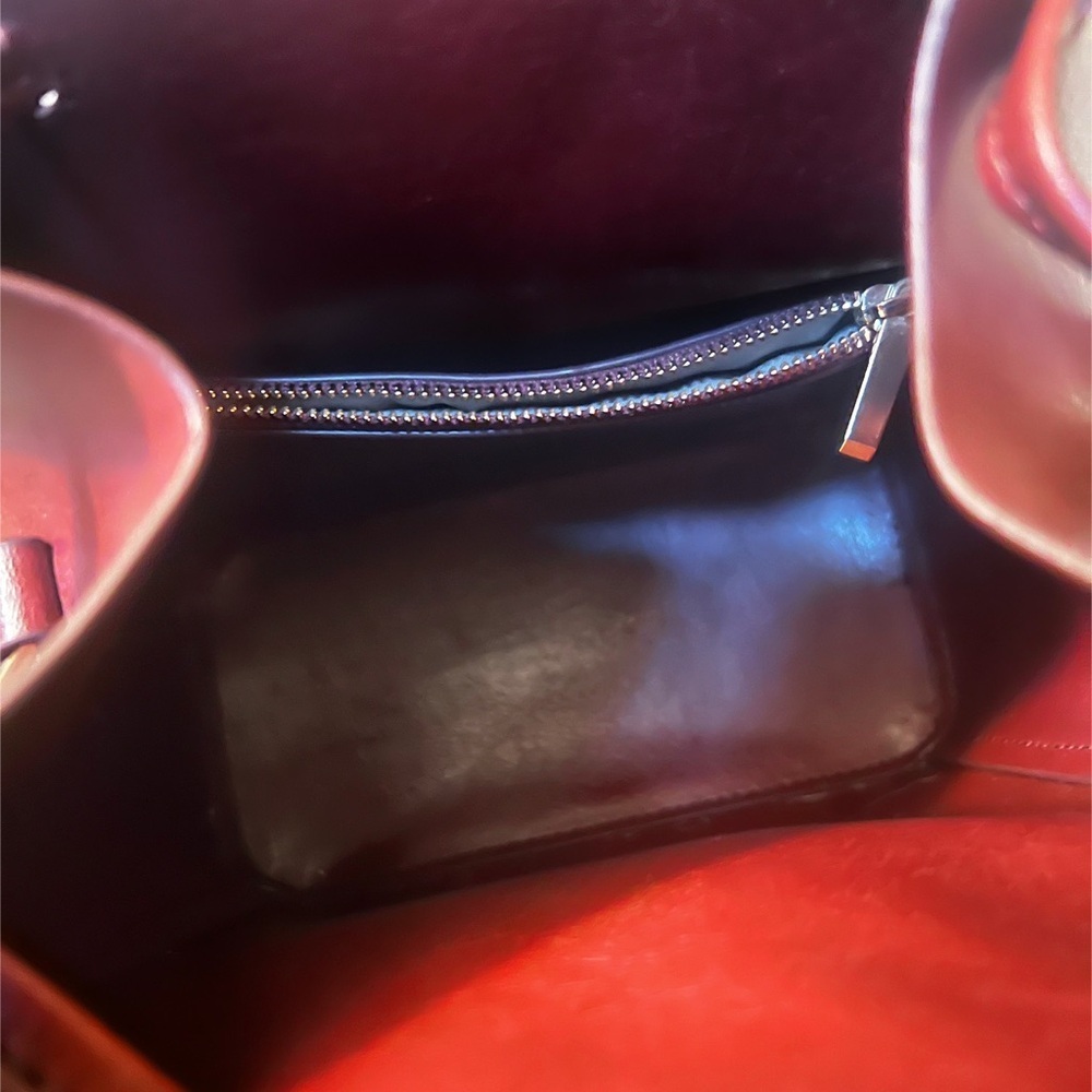 Matt & Nat Burgundy Bucket Bag - Picture 3 of 9